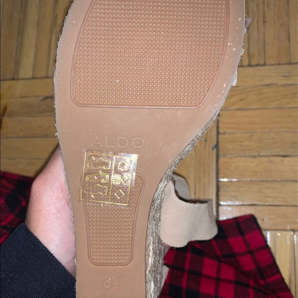 Aldo wedges